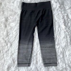 Shosho Black Ombré Crop leggings Size S/M